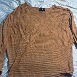 Comfy shirt with wide arms